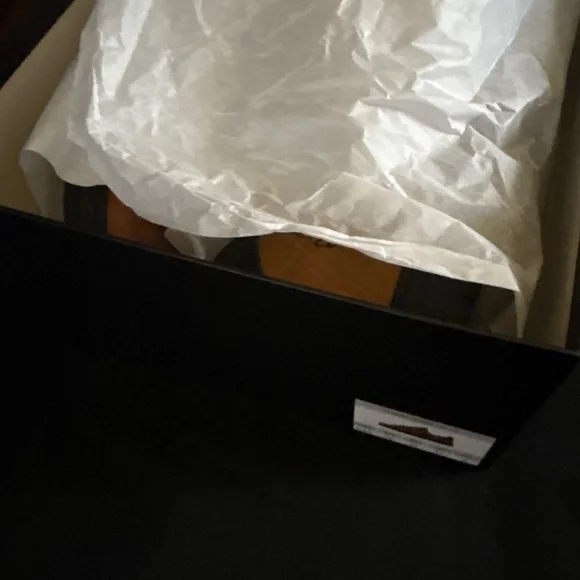 Shoes - Picture 5 of 5